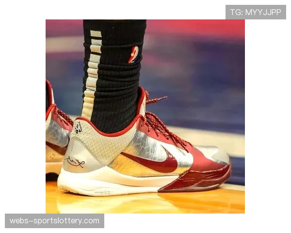 球鞋文化：一款复刻经典战靴在二级市场价格飙升引发热议